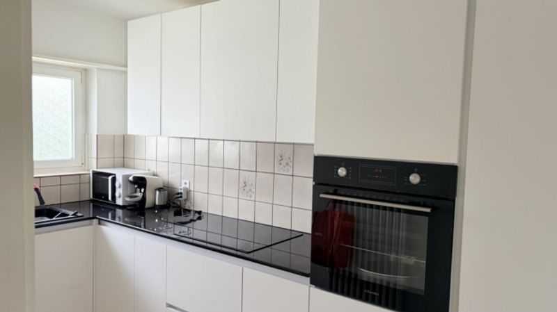 Attraktives Zweifamilienhaus in der Zone W3 - 12