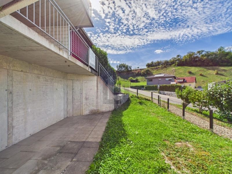 AUF ZWEI ETAGEN - MIT PARKPLATZ, BALKON & GARTEN - 4