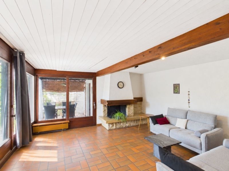 6-Zimmer-Einfamilienhaus mit 1712m² Grundstück und grossem Entwicklungspotential - 3