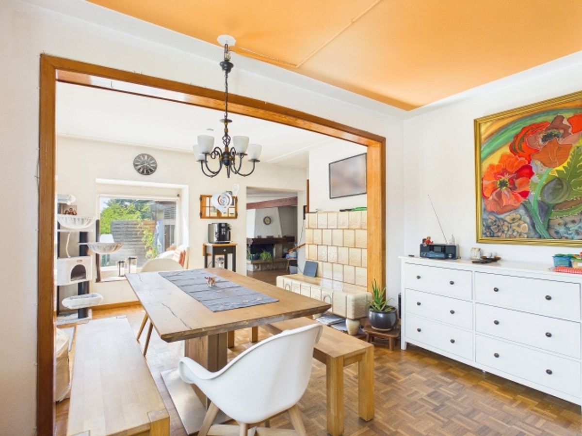 7-Zimmer-Einfamilienhaus mit 1712m² Grundstück und grossem Entwicklungspotential - 3