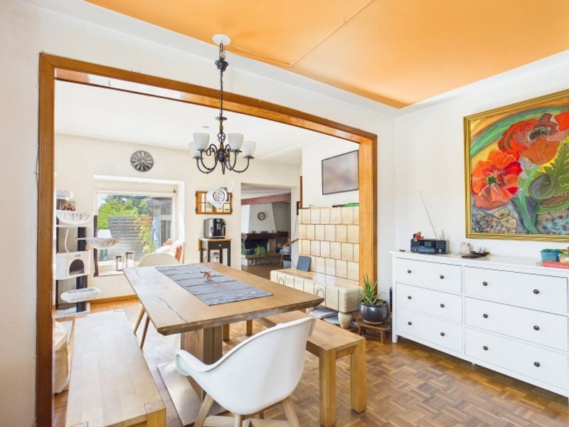 6-Zimmer-Einfamilienhaus mit 1712m² Grundstück und grossem Entwicklungspotential - 4