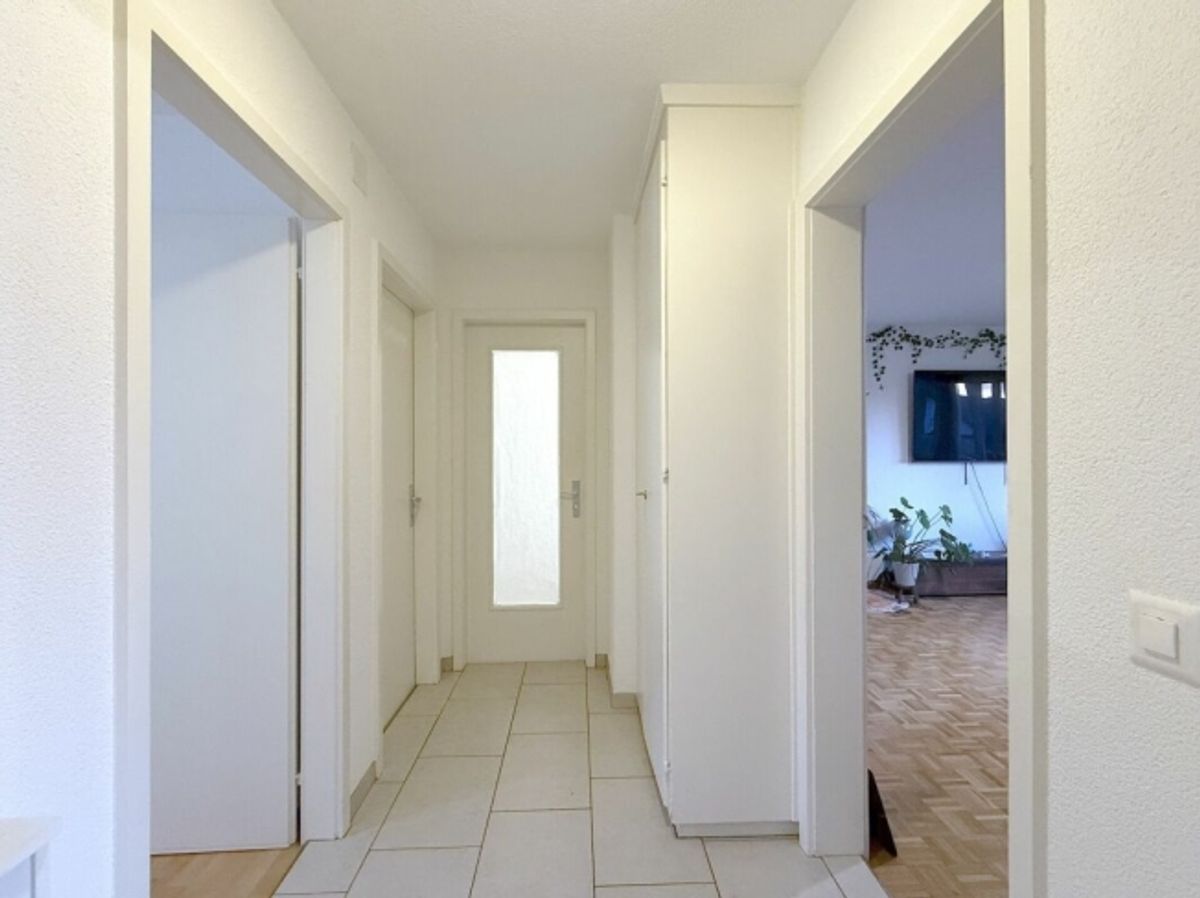 GEPFLEGTES ZUHAUSE MIT ZWEI BALKONE - 7