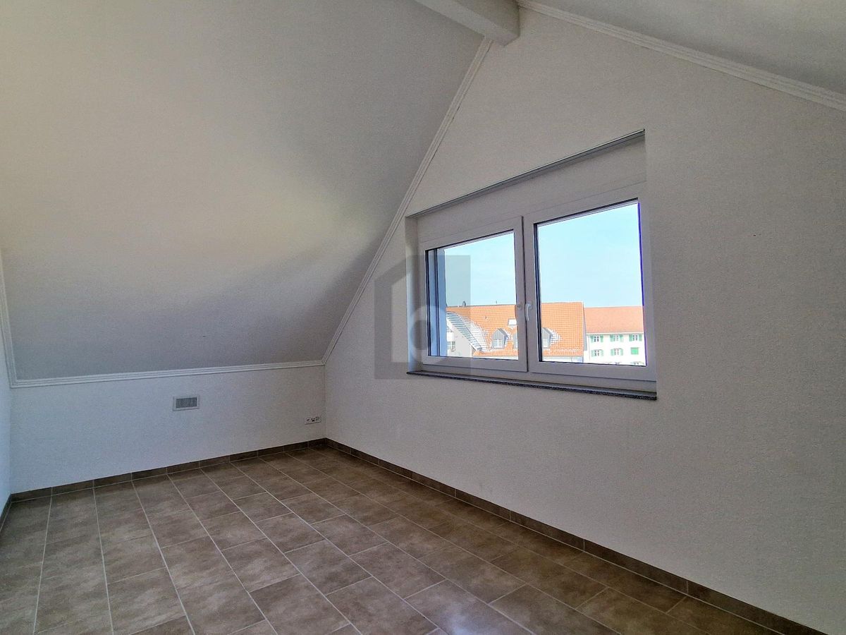 GROSSZÜGIG MIT 2 TERRASSEN - 3