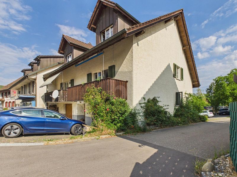 KÜRZLICH RENOVIERT MIT VIEL PLATZ AN IDYLISCHER LAGE - 1