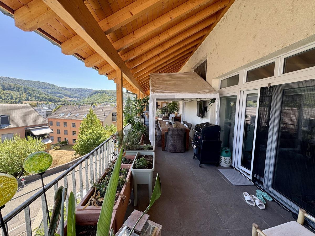 GROSSZÜGIG MIT TERRASSE UND IDYLLISCHEM WALDBLICK - 0