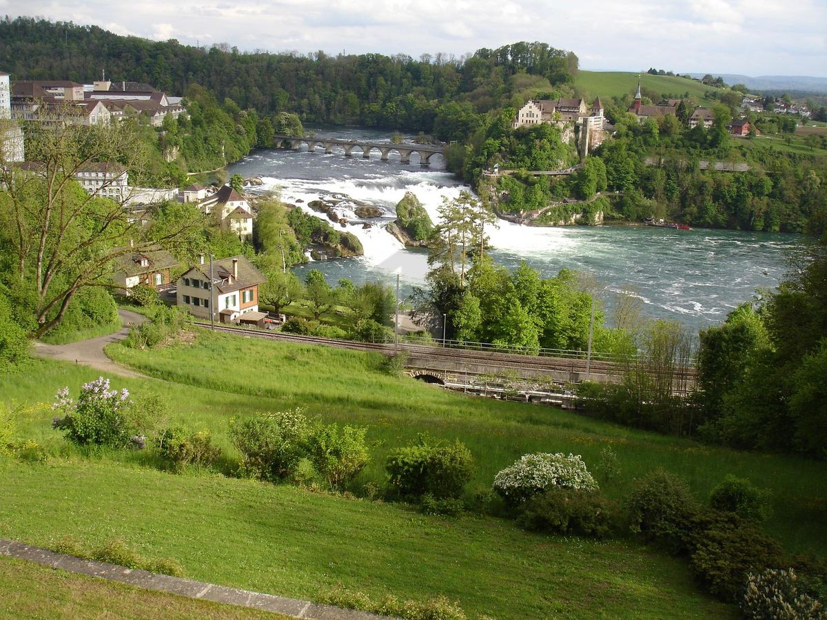 UNIKAT! MIT SPEKTAKULÄRER RHEINFALL-SICHT! - 0