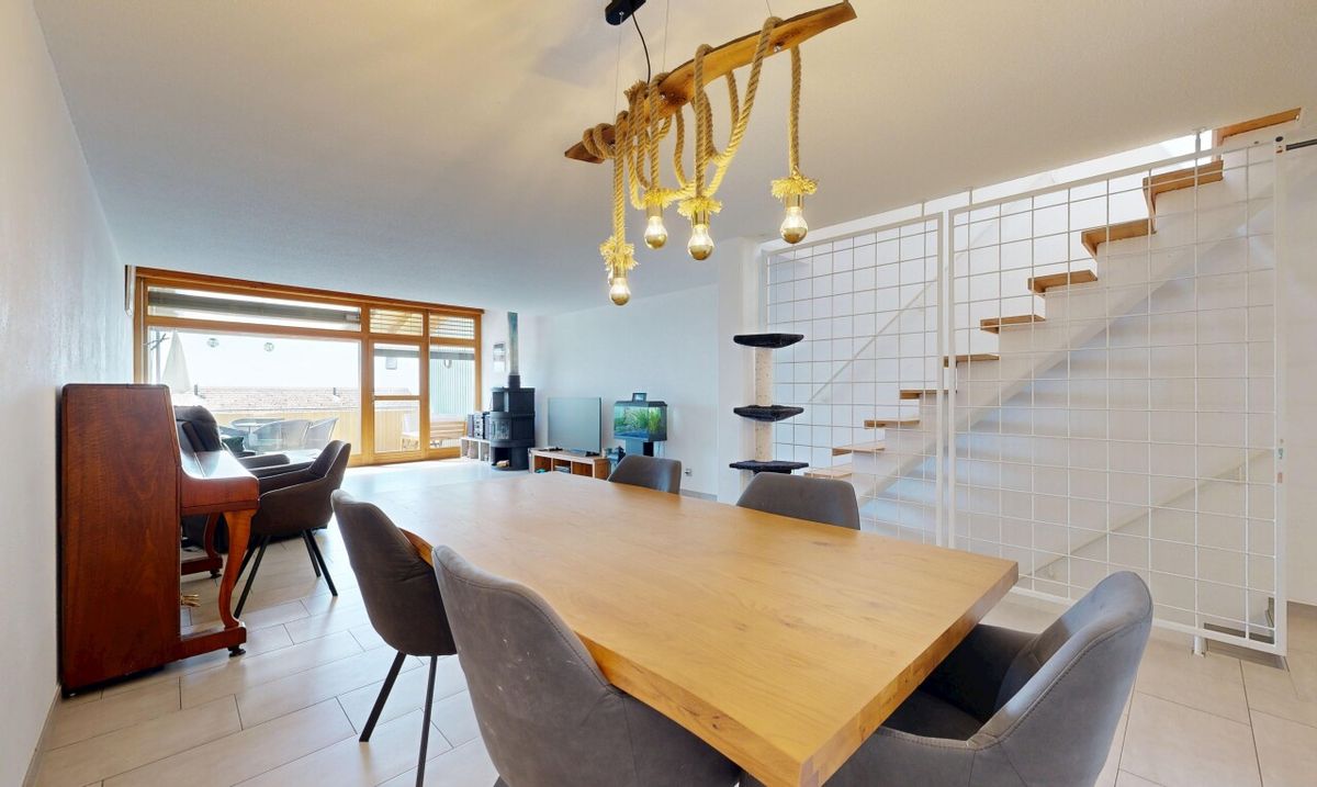5.5-Zimmer Reihenhaus mit hervorragendem Wohn-Setup und Weitsicht - 4