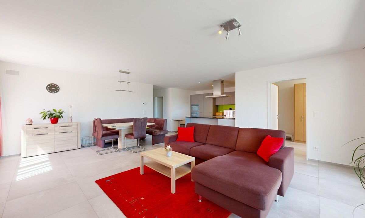 Exklusive 4.5-Zimmer-Terrassenwohnung mit grosszügigem Aussenbereich - 2