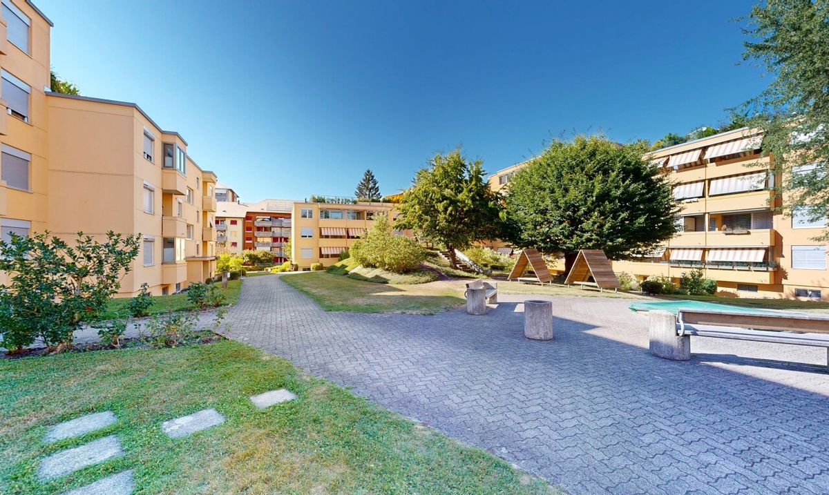 Attraktive 3.5-Zimmer-Wohnung mit teilweisem Seeblick in Horgen - 2