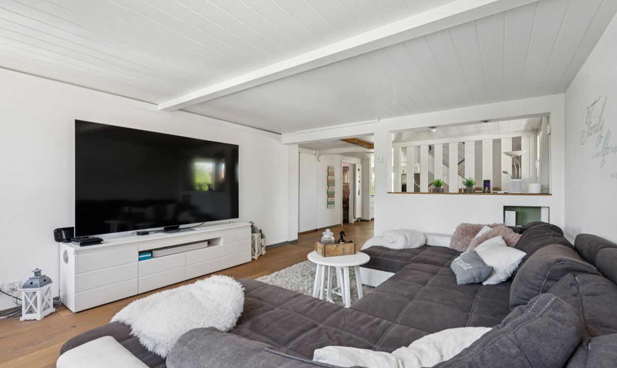 Einzigartiges Familienhaus mit Wellness und Weitsicht - 2