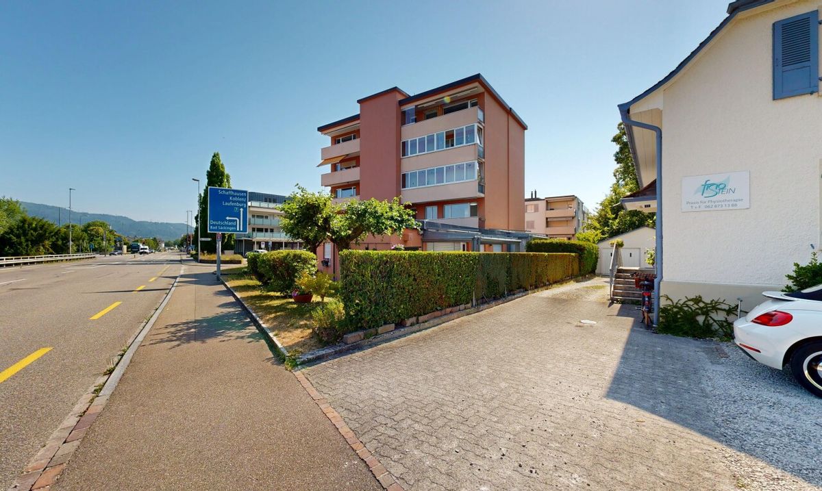 Helle 4.5-Zimmer-Wohnung mit Balkon und Rheinblick in Stein AG - 2