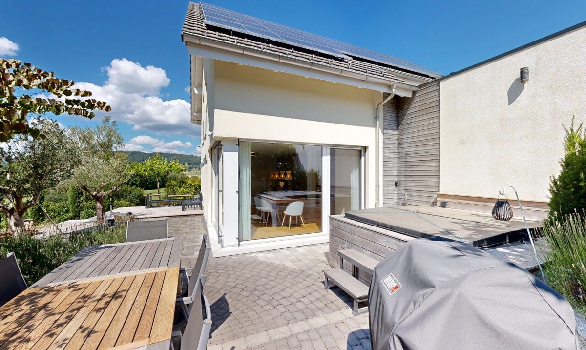 Exklusives 5.5-Zimmer EFH mit traumhaftem Garten und Wellness-Oase - 4