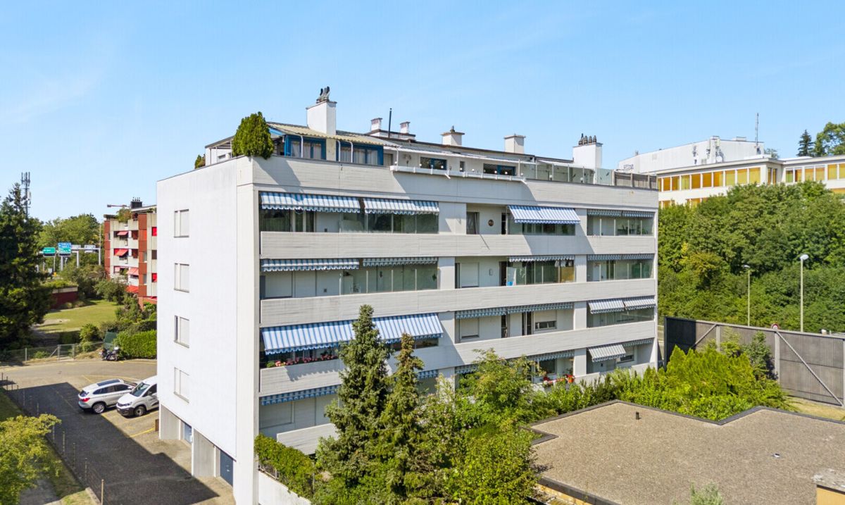 Zentrale 2-Zimmer-Wohnung inkl. Parkplatz und Potenzial - 2