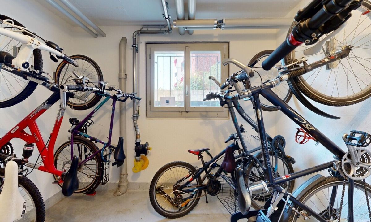 Zentrale 2-Zimmer-Wohnung inkl. Parkplatz und Potenzial - 8
