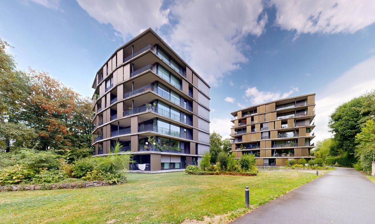 Lichtdurchflutete 3.5-Zimmerwohnung mit grossem Balkon am Rotsee - 0