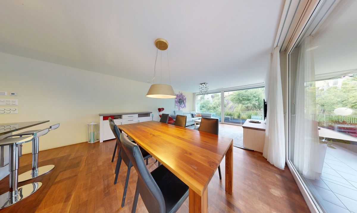 Lichtdurchflutete 3.5-Zimmerwohnung mit grossem Balkon am Rotsee - 3