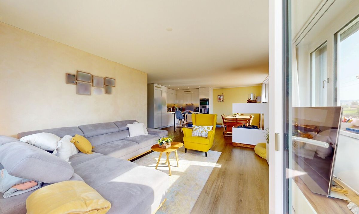 Moderne 4.5-Zimmer-Wohnung an der Bauzonengrenze - 2