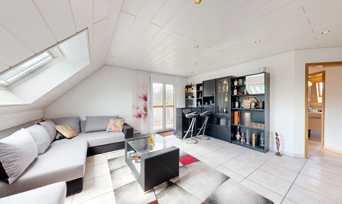 Aussergewöhnliche 5.5-Zimmer-Maisonette mit Wellnessbereich - 1
