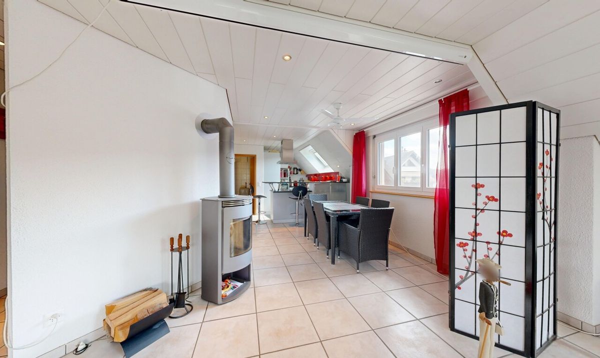 Aussergewöhnliche 5.5-Zimmer-Maisonette mit Wellnessbereich - 2