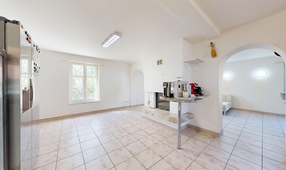 Charmantes 5.5 Zimmer Einfamilienhaus mit zusätzlichen Räumlichkeiten - 3