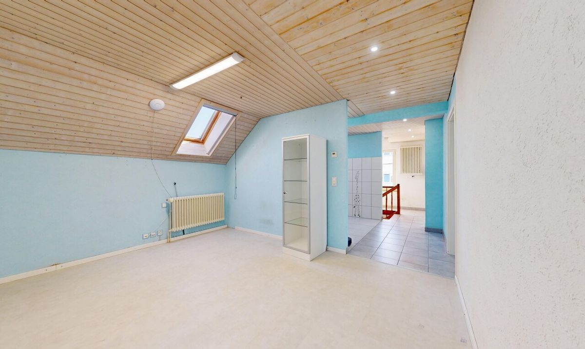 Charmantes 5.5 Zimmer Einfamilienhaus mit zusätzlichen Räumlichkeiten - 8