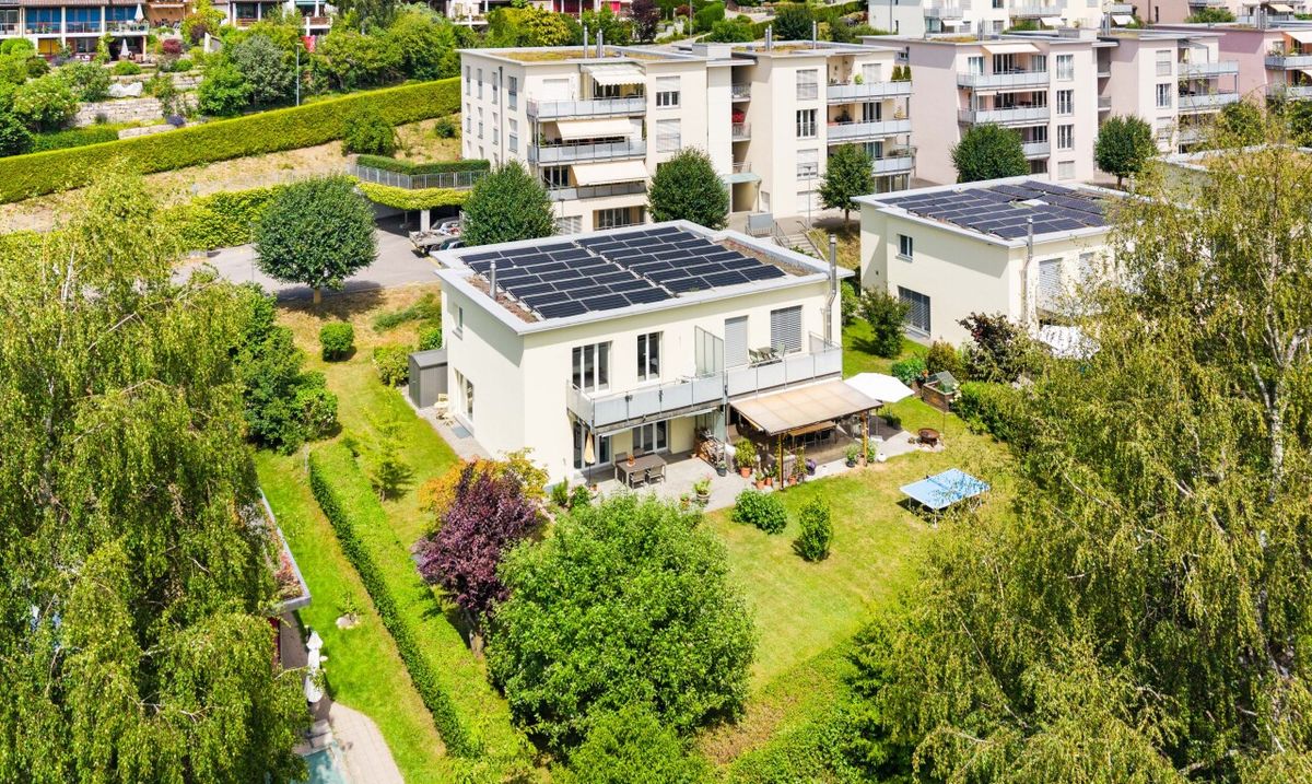 Familienfreundliche Doppelhaushälfte mit grossem Garten - 1