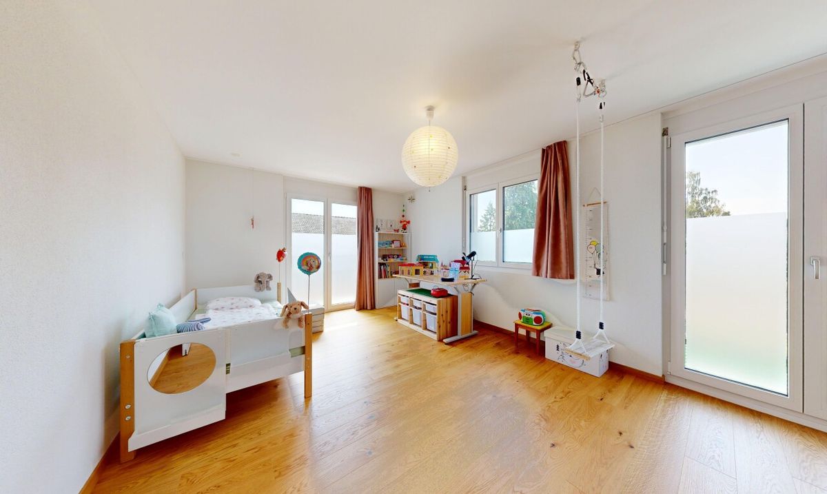 Top gepflegtes 7-Zimmer-EFH mit separatem Studio und grossem Umschwung - 8