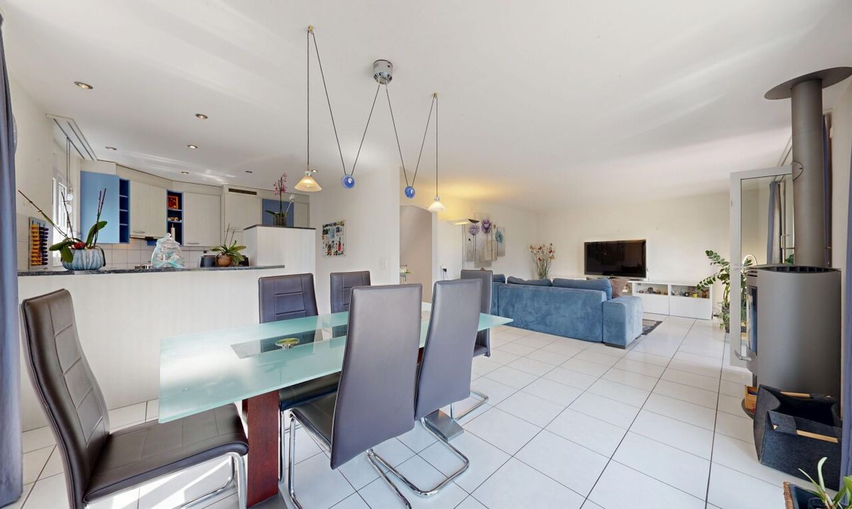 Grosszügiges Zuhause mit Garten, Garage und viel Raum - 4