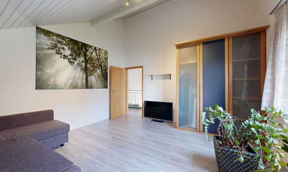 Grosszügiges Zuhause mit Garten, Garage und viel Raum - 8