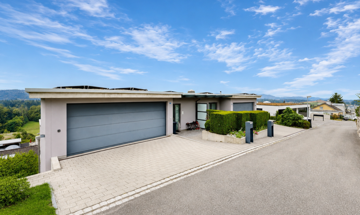 Wohnen mit Weitblick – 4.5-Zimmer-Terrassenwohnung mit Doppelgarage - 0