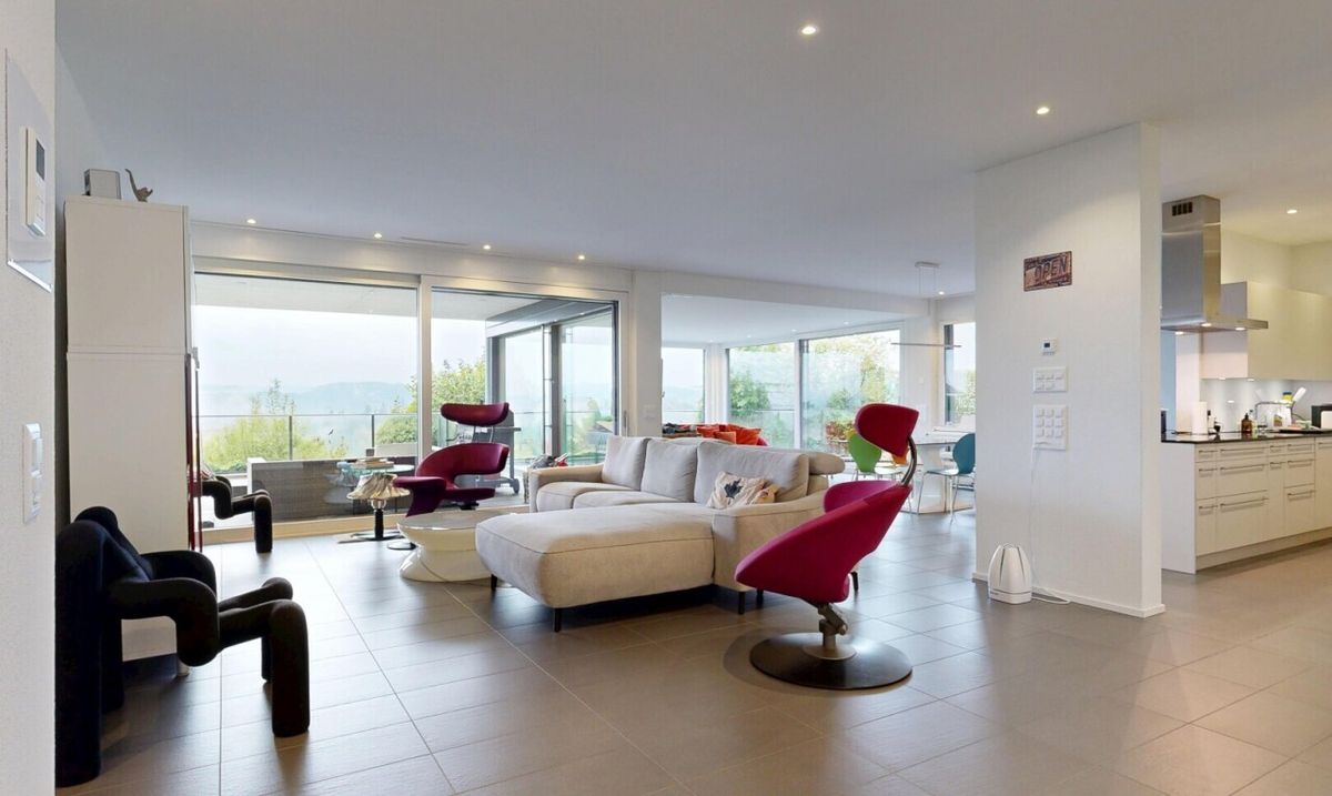Wohnen mit Weitblick – 4.5-Zimmer-Terrassenwohnung mit Doppelgarage - 1