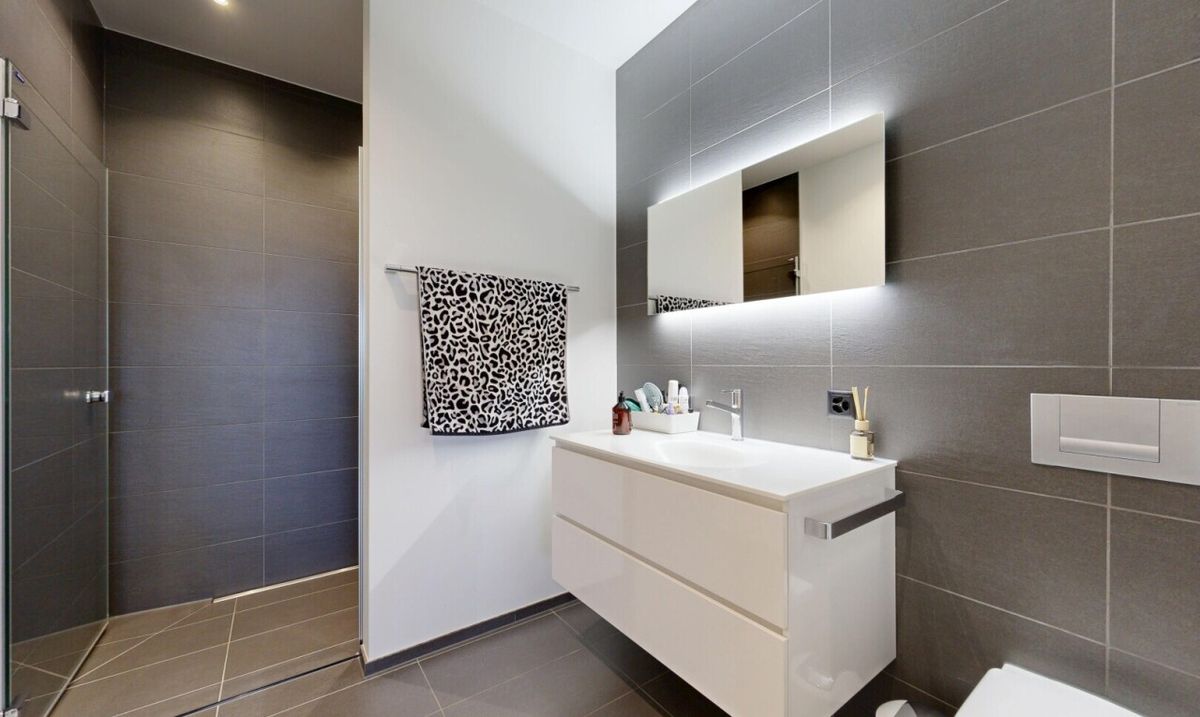 Wohnen mit Weitblick – 4.5-Zimmer-Terrassenwohnung mit Doppelgarage - 7