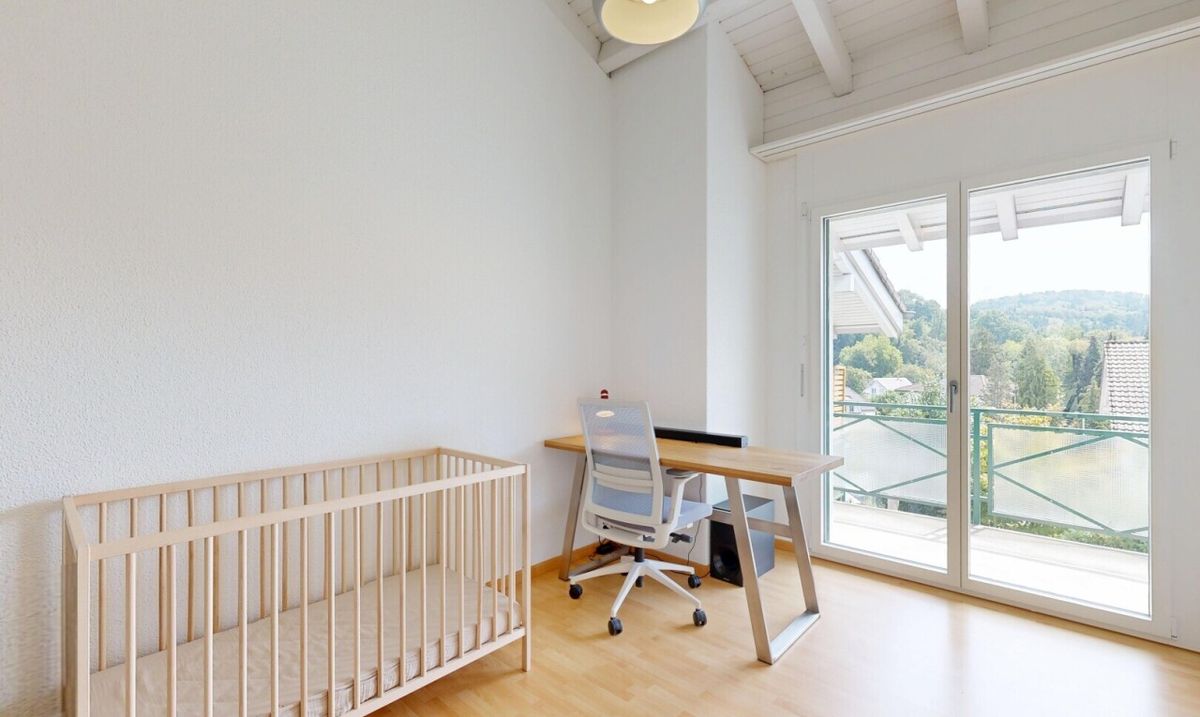 Renoviertes 5.5-Zimmer-Eckhaus in Bergdietikon - 4