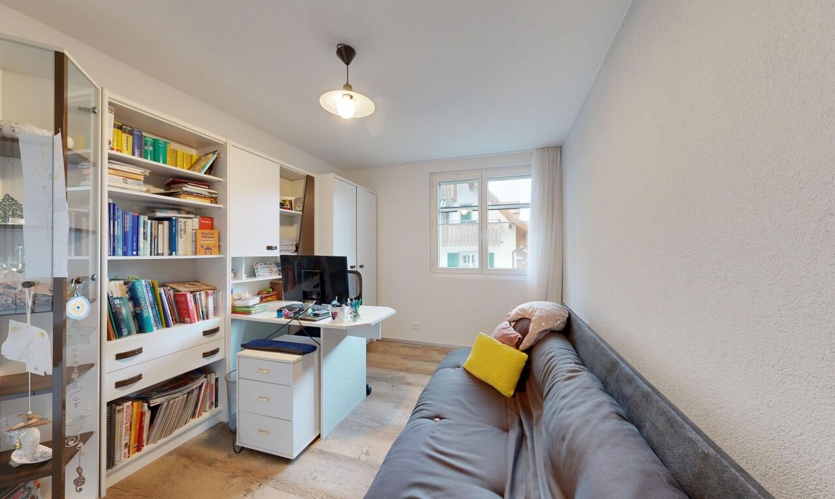 Moderne 4.5-Zimmer-Wohnung mit Balkon an zentraler Lage in Oberhasli - 4