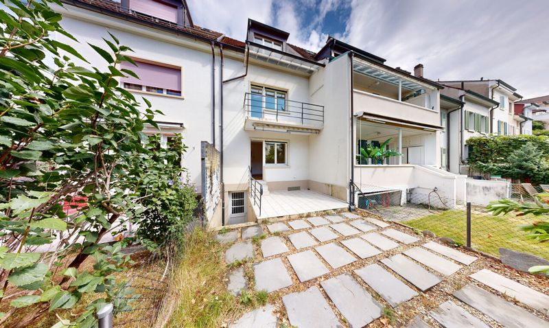 Reihenmittelhaus in Basel - 1