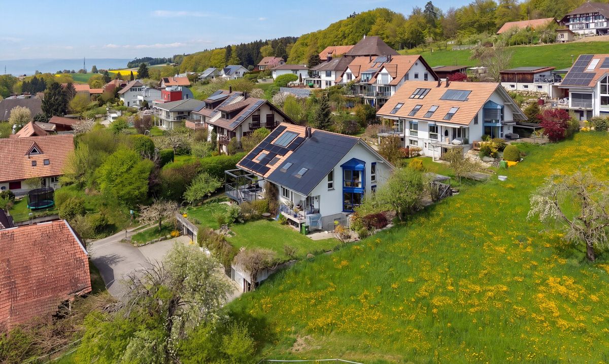 Familienparadies mit Weitsicht, Gartenidylle und Ausbaureserve - 0