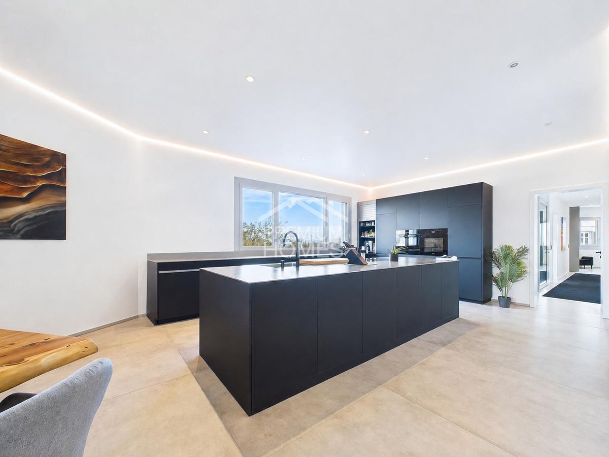 ARCHITEKTONISCHE MEISTERWOHNUNG MIT BODENSEEBLICK - 2