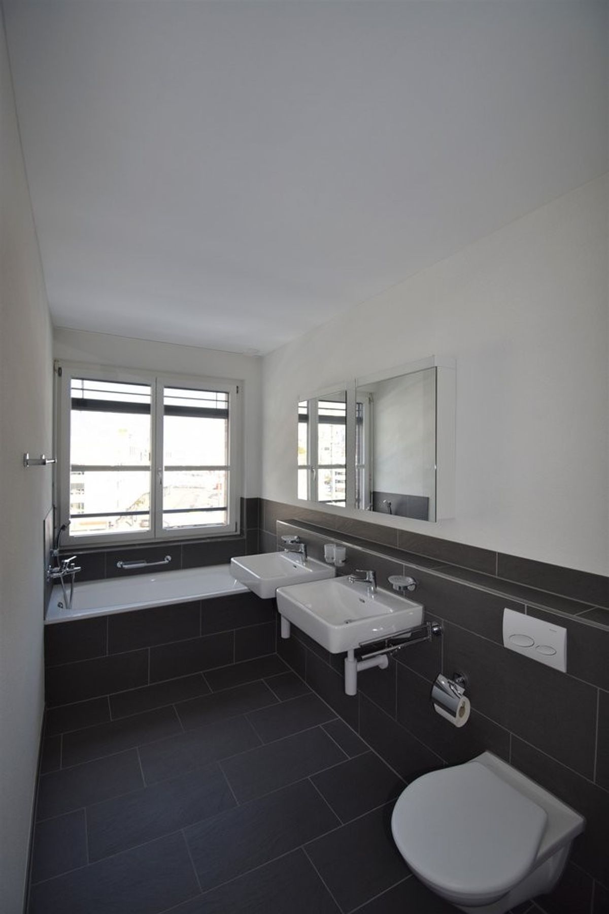 Grosszügige und moderne 4.5 Zimmer-Wohnung - 3