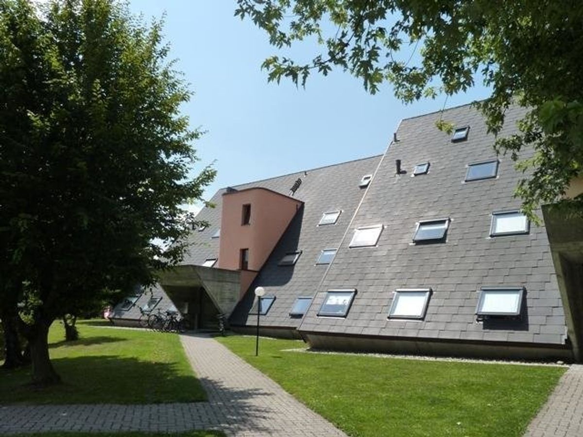 Moderne Wohnung mit speziellem Flair und Sitzplatz - 0