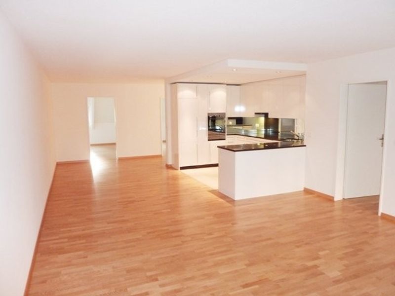 Moderne Wohnung mit speziellem Flair und Sitzplatz - 2
