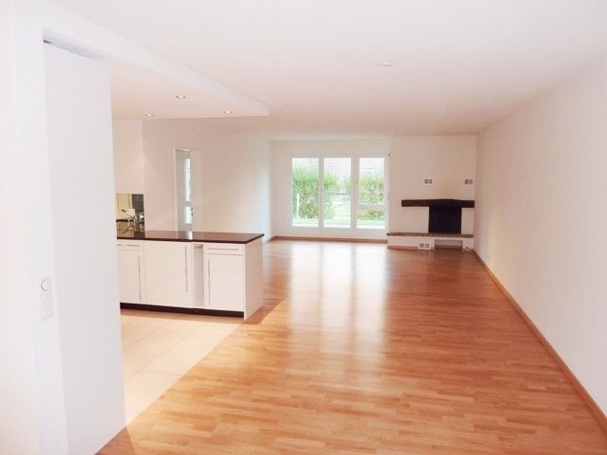 Moderne Wohnung mit speziellem Flair und Sitzplatz - 2
