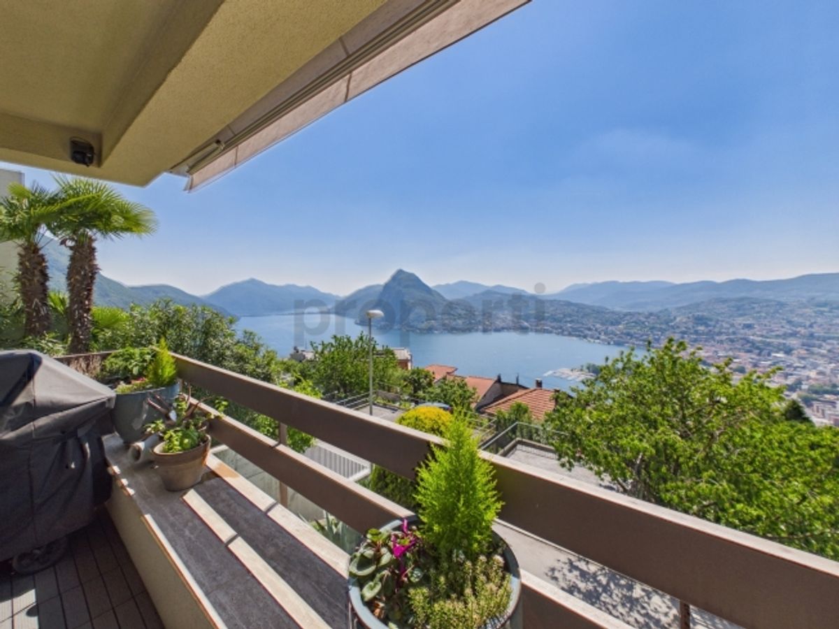 Aldesago elegante 3.5 locali ristrutturato con terrazza vista lago e piscina - 0