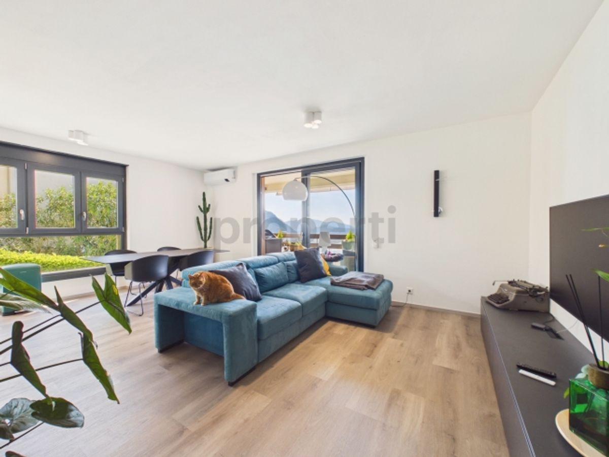 Aldesago elegante 3.5 locali ristrutturato con terrazza vista lago e piscina - 1