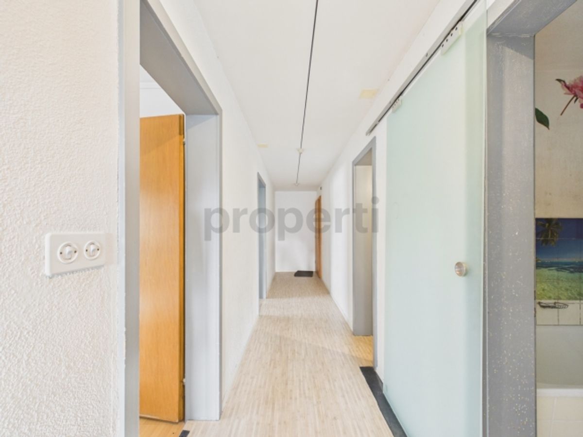 Lichtdurchflutetes Wohnen mit Balkon und Weitsicht - 3