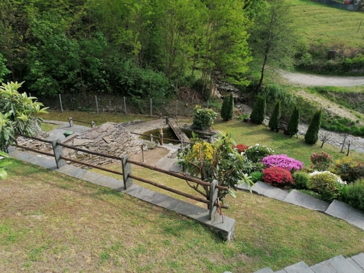 Elegante villa monofamiliare con 7 camere e piscina in zona panoramica - 7