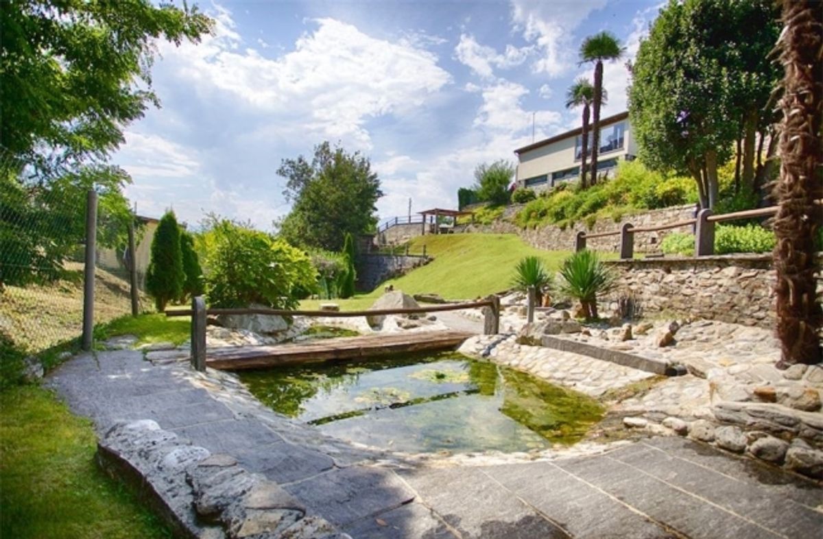 Elegante villa monofamiliare con 7 camere e piscina in zona panoramica - 8