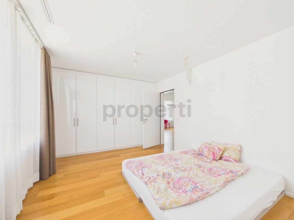 Lichtdurchflutete 4.5-Zimmer-Wohnung mit aussergewöhnlichem Raumgefühl - 5