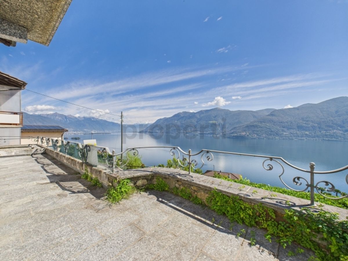 Accogliente casa unifamiliare con vista mozzafiato sul Lago Maggiore a Brissago - 0