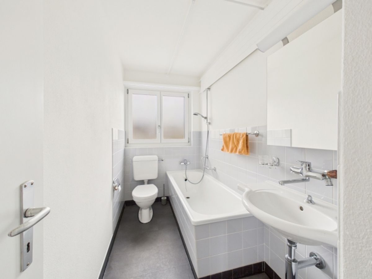 Charmante 3.5 Zimmer Wohnung mit sonnigen Wintergarten - 7