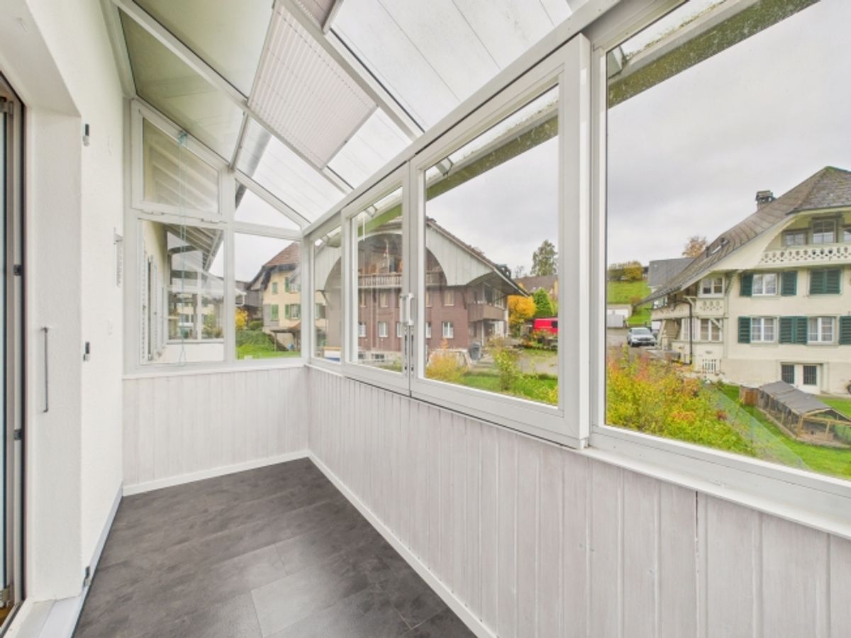 Charmante 3.5 Zimmer Wohnung mit sonnigen Wintergarten - 8